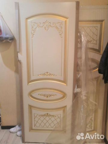 Двери межкомнатные деревянные новые