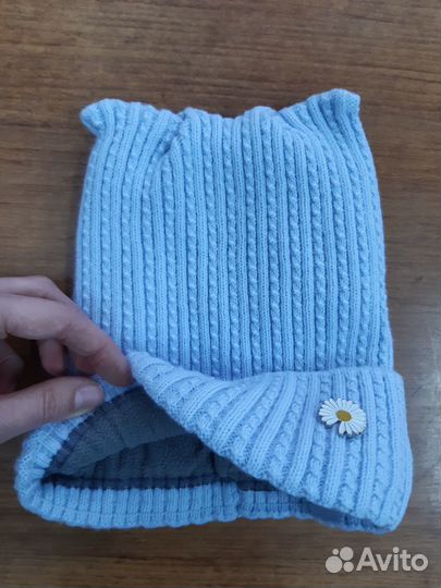 Шапки (46-50), варежки на девочку 4-5 лет