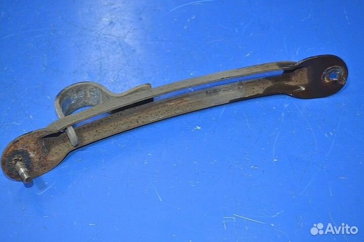 Зажим крыла, ведущий мост volvo FH (01.12)