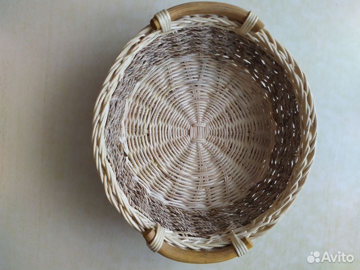 Сухарница/хлебница плетеная