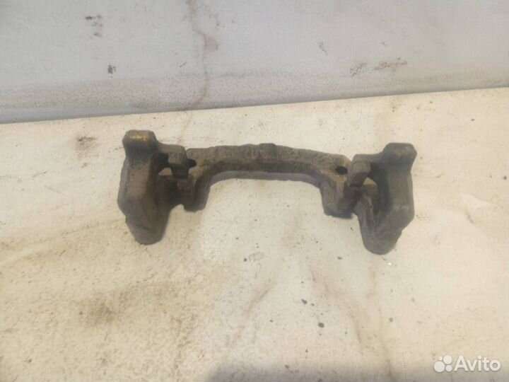 Скоба суппорта заднего Ford Focus 2 CB4 2006