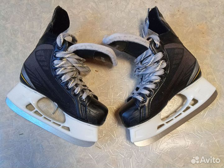 Хоккейные коньки,Bauer Pro