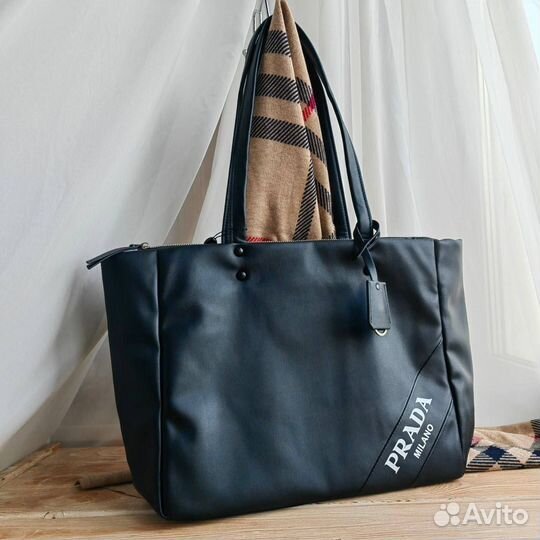 Сумка Prada