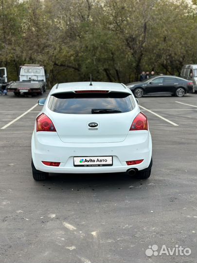 Kia Ceed 1.6 AT, 2011, 250 000 км