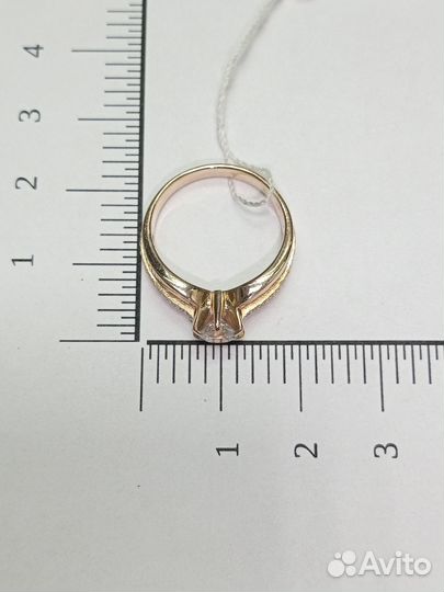 Золотое кольцо с камнем 16,5р