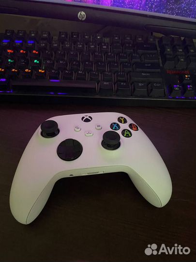 Геймпад xbox series s оригинал + акб и провод