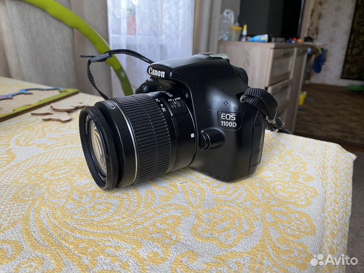 Зеркальный фотоаппарат