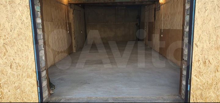 Гараж, > 30 м²