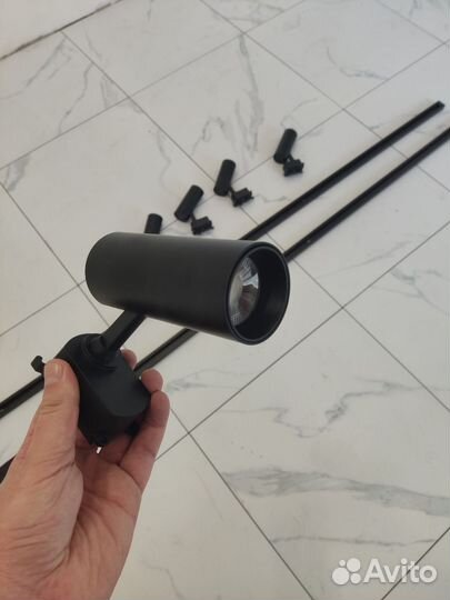 Трековые светильники на шинопроводе