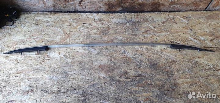 Рейлинг крыши правый Volkswagen Tiguan 2007-2011