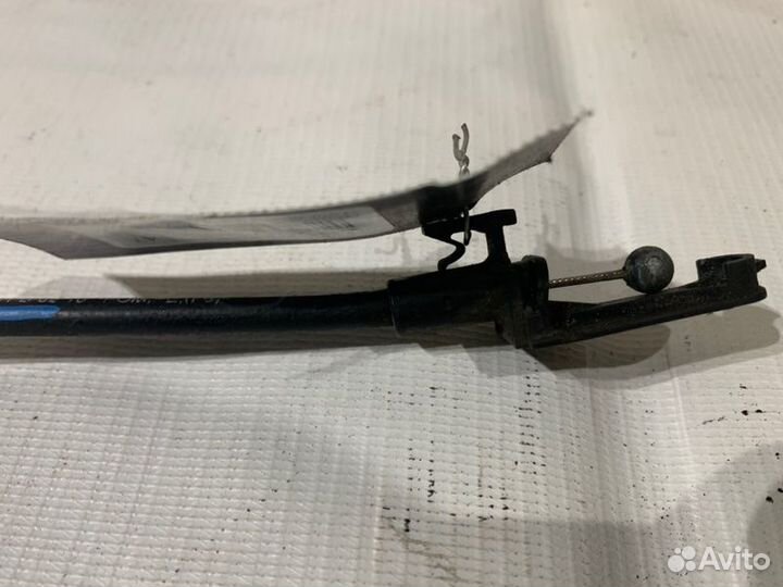 Трос открывания капота skoda Octavia (A5 1Z) 2004