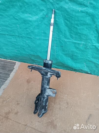 Амортизатор передний левый Kia Cerato 2009-2013 г