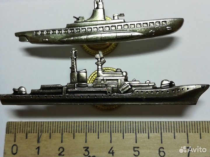 Нагрудной знак капитана вмф