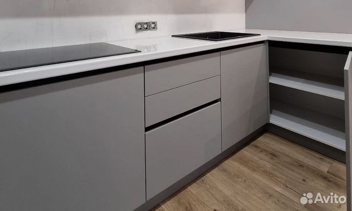 Кухонный гарнитур / Кухня угловая