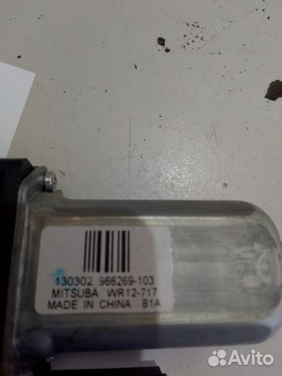 Моторчик стеклоподъемника передний правы