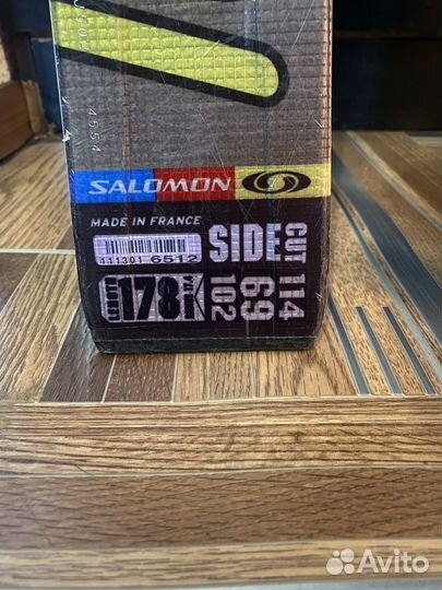 Горнолыжные ботинки и горные лыжи