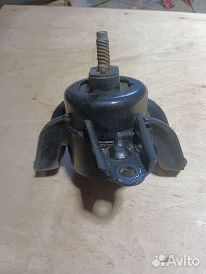 Подушка двигателя правая Kia Rio 3