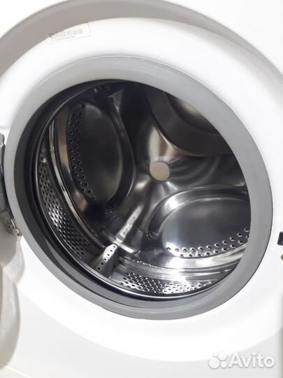 Стиральная машина Indesit(узкая)