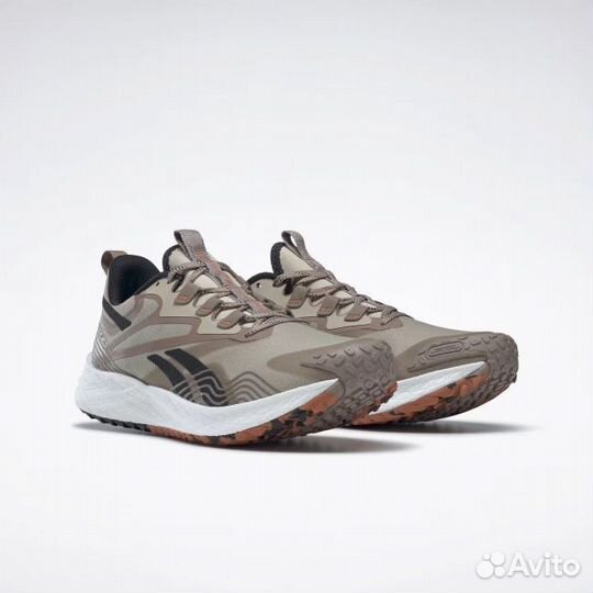 Продам кроссовки Reebok