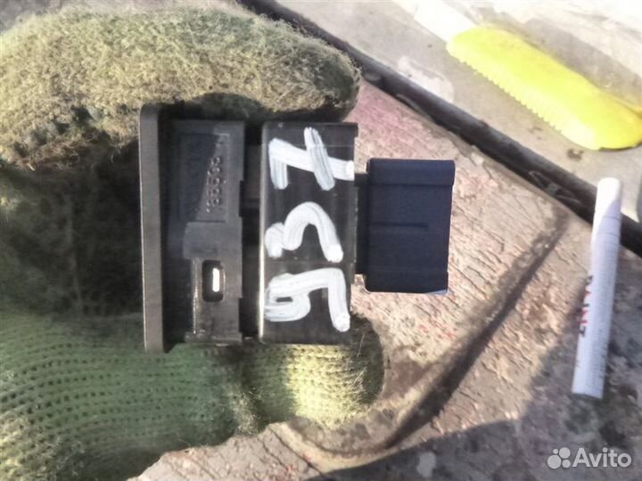 Блок управления зеркалами Toyota Land Cruiser