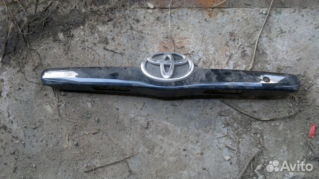 Тойота Камри 6 (XV40) рамка подсветки номера