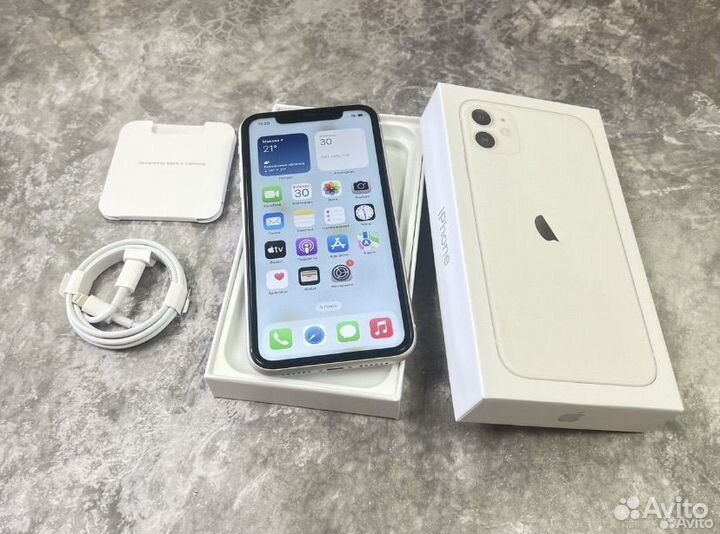 iPhone 11, 64 ГБ