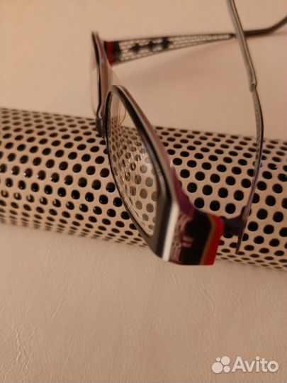 Очки с диоптриями - 0.75 с футляром на магните