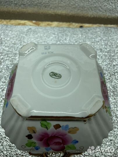 Сахарница, конфетница, шкатулка Гжель