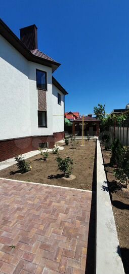 Дом 400 м² на участке 5 сот.