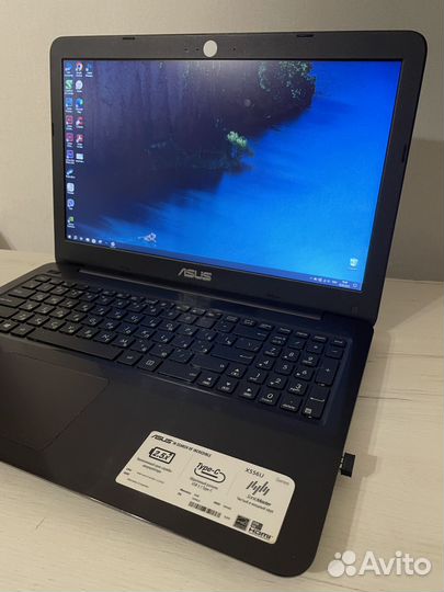 Ноутбук asus X556U