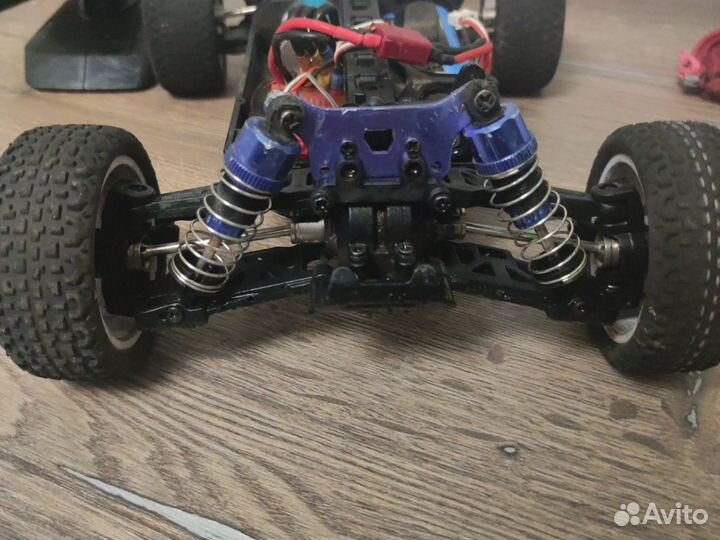 Машинка на радиоуправлении