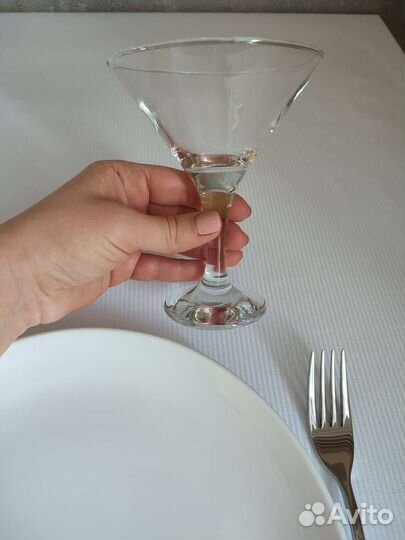 Бокалы для мартини, коньяка, рюмки