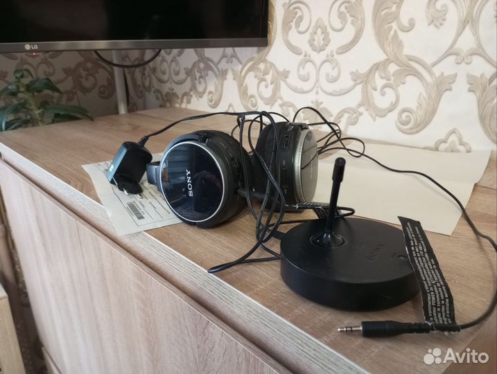 Наушники Sony MDR-RF810R в хорошем состоянии