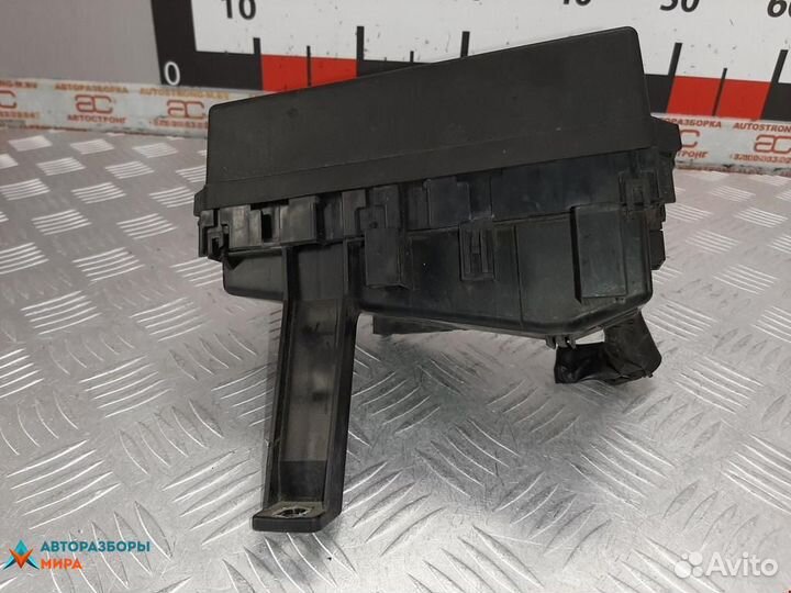 Блок реле Nissan Navara D22 рест. 2007 2438351E01