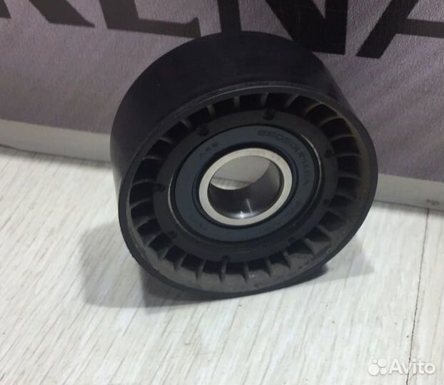 Ролик приводного ремня Натяжной обводной Renault s