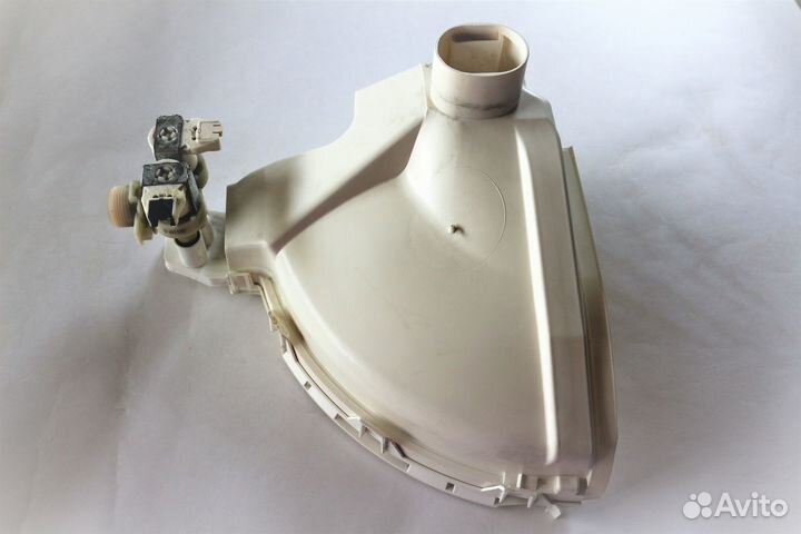 Распределитель воды в сборе с клапаном C00271704