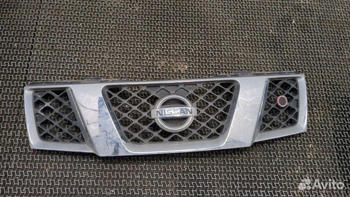 Решетка радиатора Nissan Navara, 2006