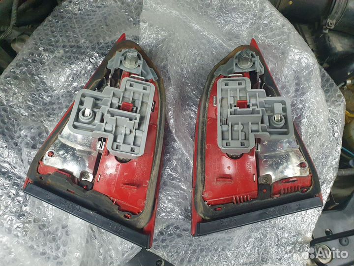 Стопы комплект(лев. и прав.) Audi a4