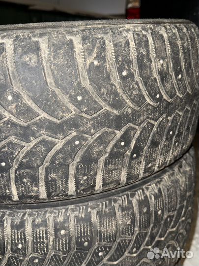 Bridgestone Blizzak Spike-01 225/50 R17 98T