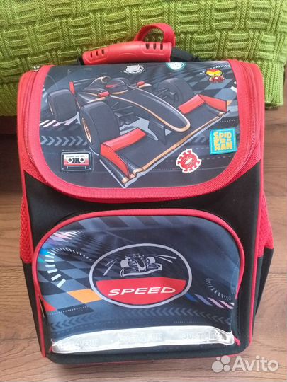 Школьный рюкзак