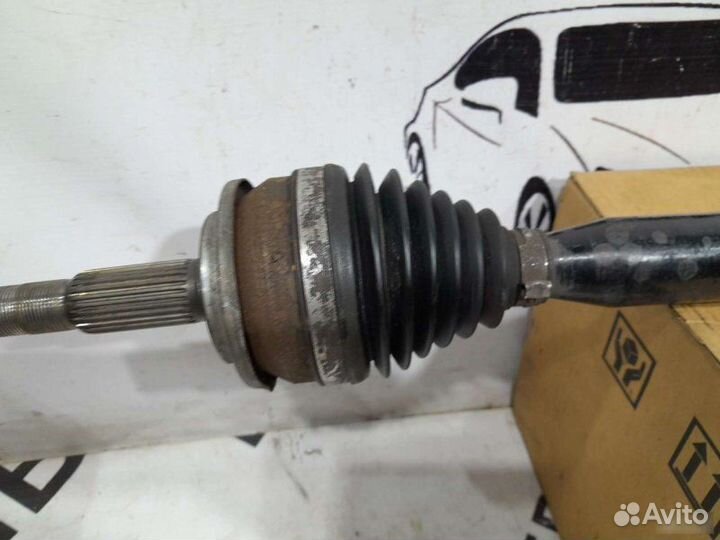 Шрус передний правый Toyota Yaris