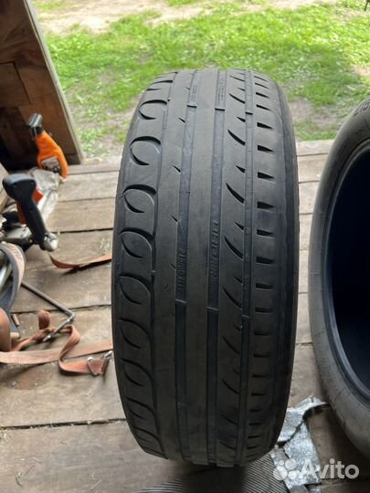 Tigar UHP Ultra High Performance 215/60 R17 96H