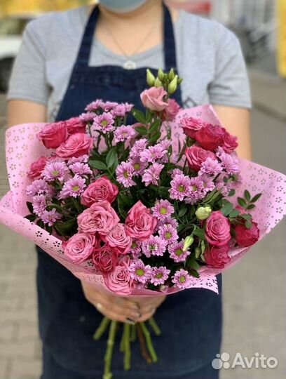 Стильный букет цветов на 8 марта