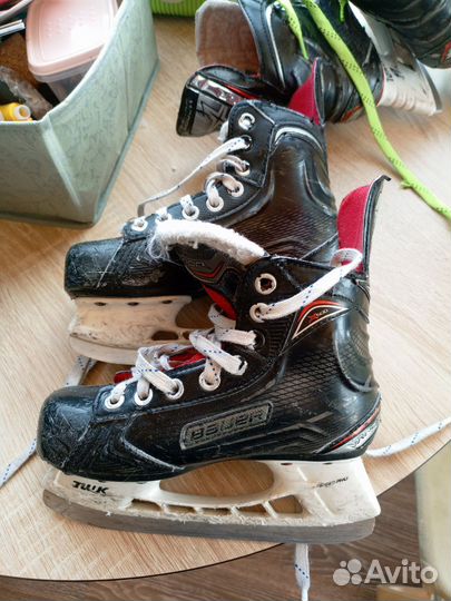 Хоккейные коньки bauer