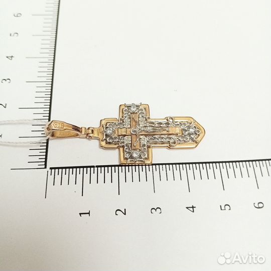 Золотая подвеска с фианитом