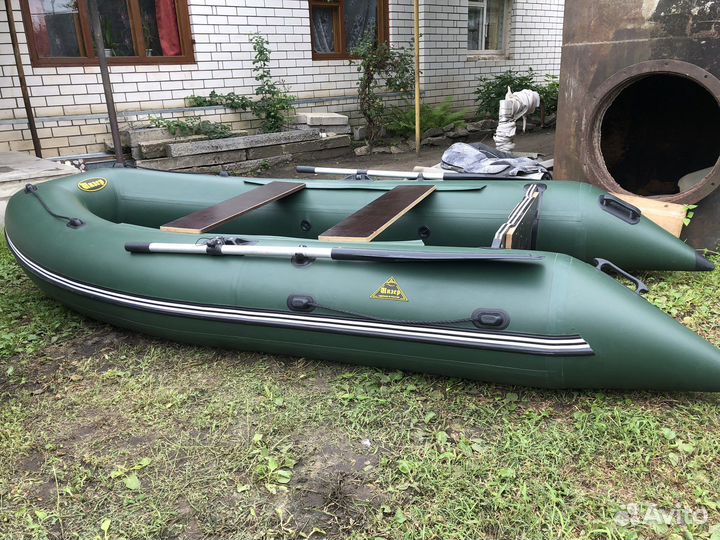 Лодка с мотором