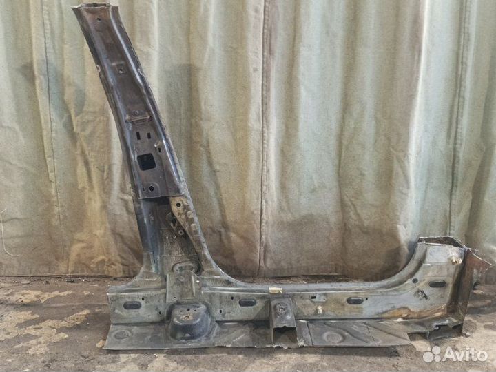 Часть кузова отрезная стойка с порогом левый