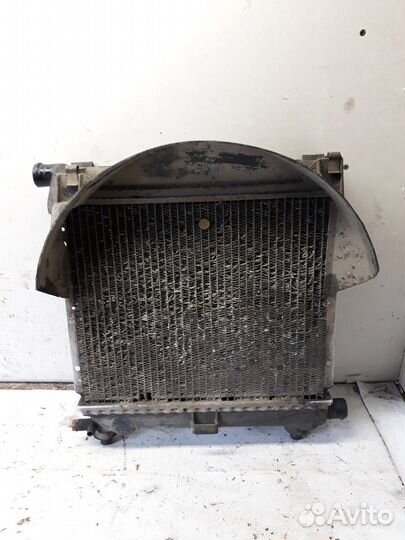 Радиатор системы охлаждения Mercedes-Benz 190