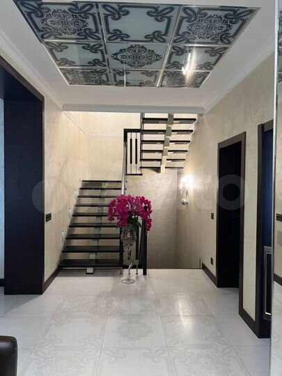 Дом 431 м² на участке 15 сот.