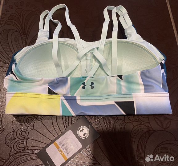 Спортивный топ under armour S 42-44
